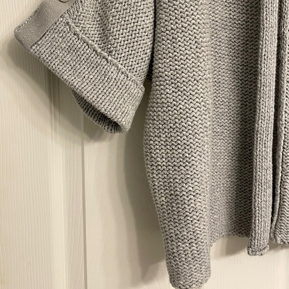 LOFT Cropped Swing Front Sweater - Picture 5 of 11